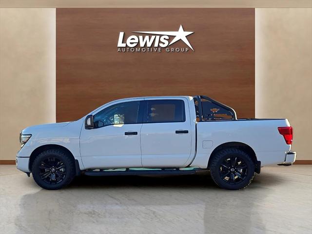 2023 Nissan TITAN Crew Cab SV 4x4