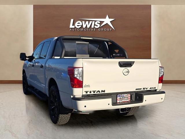 2023 Nissan TITAN Crew Cab SV 4x4
