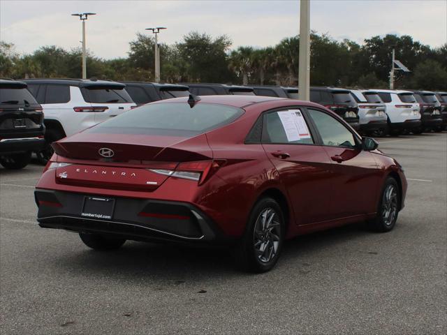2024 Hyundai Elantra Hybrid Blue 2024 Hyundai Elantra Hybrid Blue