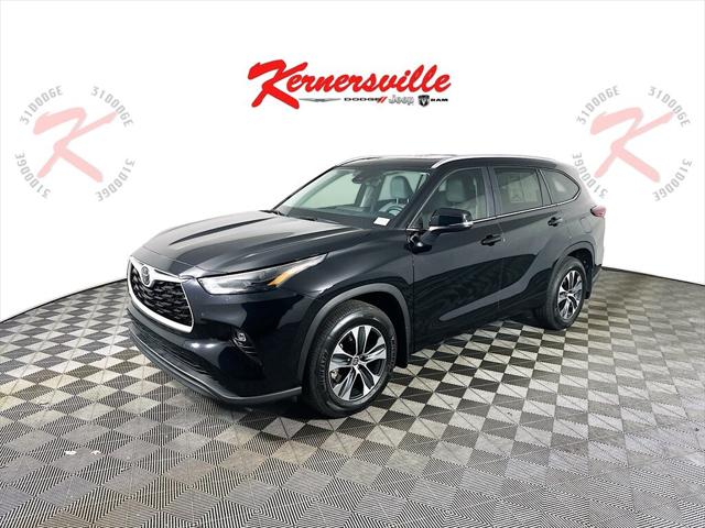 2025 Toyota Highlander XLE 2025 Toyota Highlander XLE