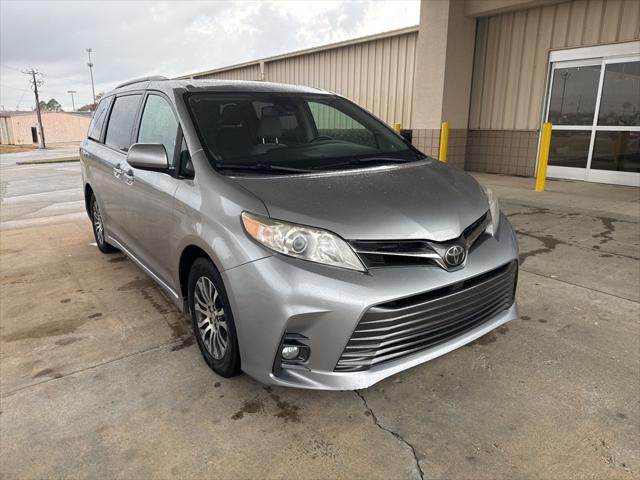 2018 Toyota Sienna XLE 8 Passenger 2018 Toyota Sienna XLE 8 Passenger