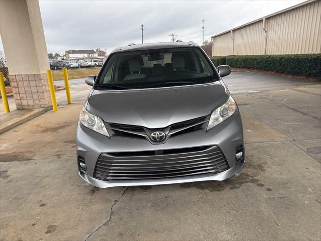 2018 Toyota Sienna XLE 8 Passenger 2018 Toyota Sienna XLE 8 Passenger
