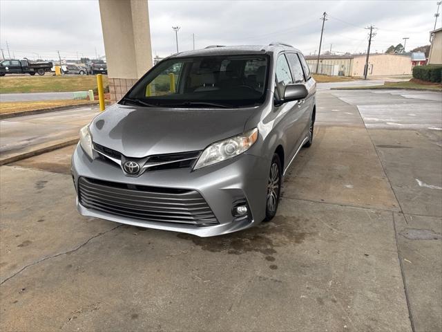 2018 Toyota Sienna XLE 8 Passenger 2018 Toyota Sienna XLE 8 Passenger