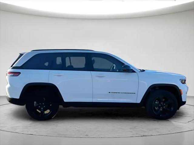 2025 Jeep Grand Cherokee Altitude 4x4
