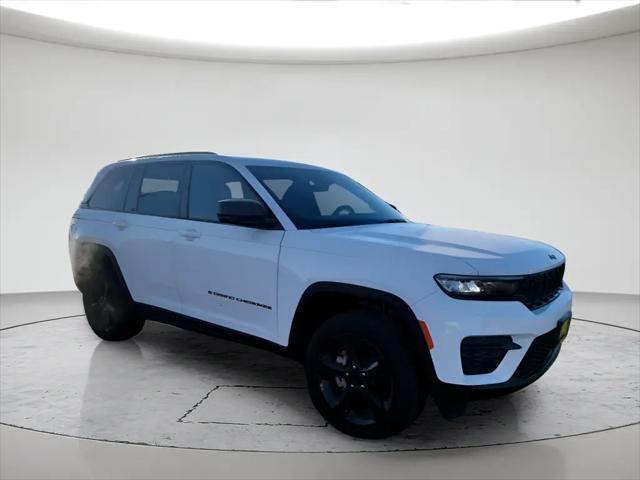 2025 Jeep Grand Cherokee Altitude 4x4