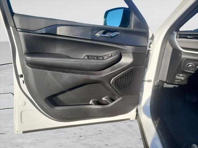 2025 Jeep Grand Cherokee Altitude 4x4