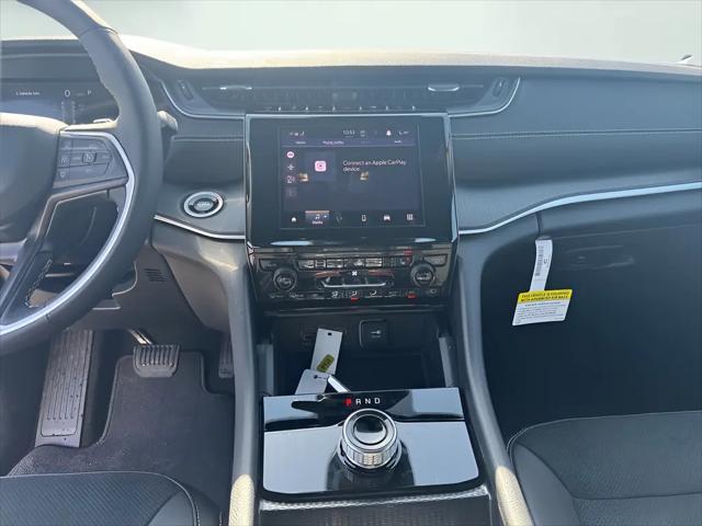 2025 Jeep Grand Cherokee Altitude 4x4