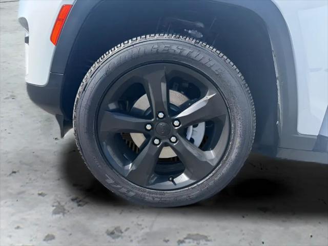 2025 Jeep Grand Cherokee Altitude 4x4