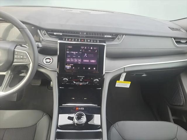 2025 Jeep Grand Cherokee Laredo X 4x4
