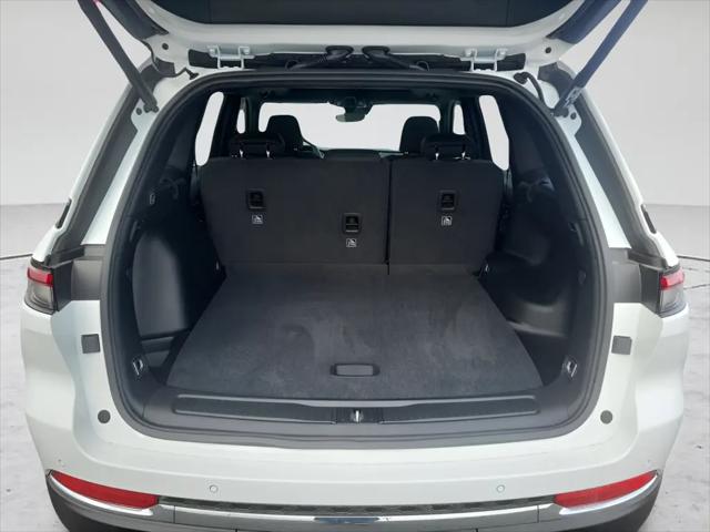 2025 Jeep Grand Cherokee Laredo X 4x4