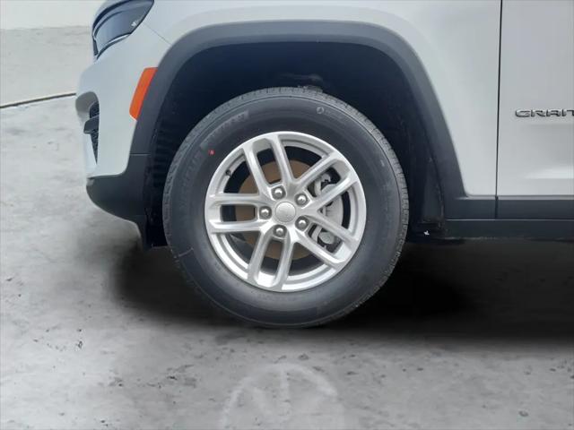 2025 Jeep Grand Cherokee Laredo X 4x4