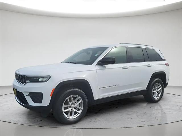 2025 Jeep Grand Cherokee Laredo X 4x4 for sale in Moses Lake, WA