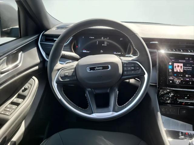 2025 Jeep Grand Cherokee L Laredo X 4x4