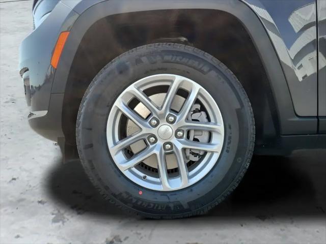 2025 Jeep Grand Cherokee L Laredo X 4x4