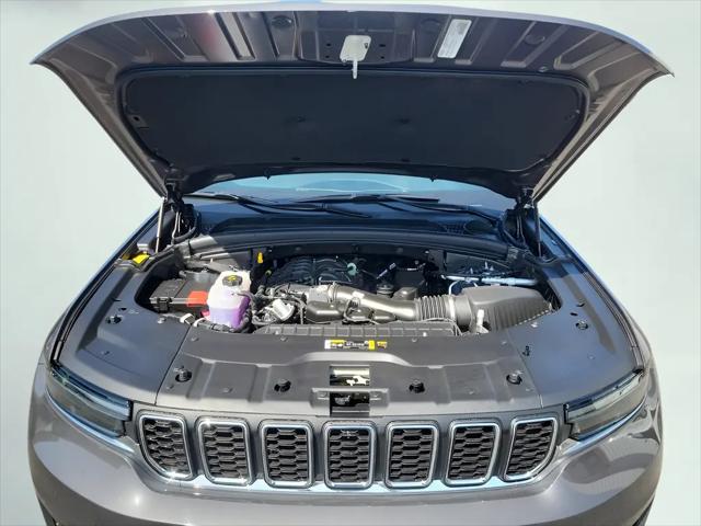 2025 Jeep Grand Cherokee L Laredo X 4x4