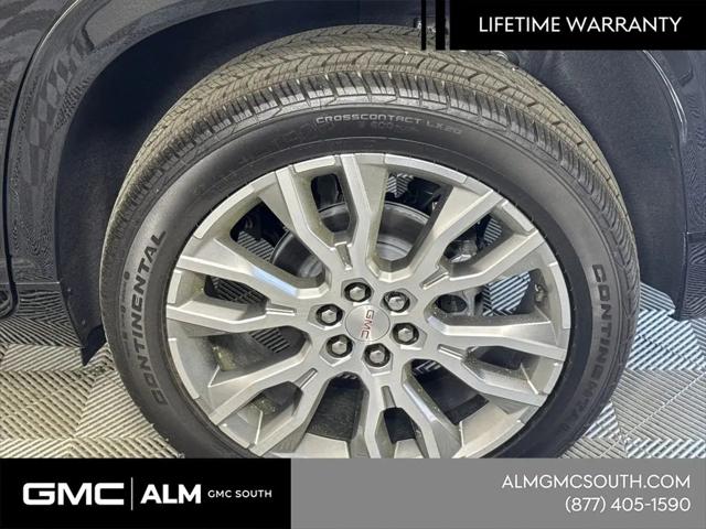 2026 GMC Acadia Denali AWD