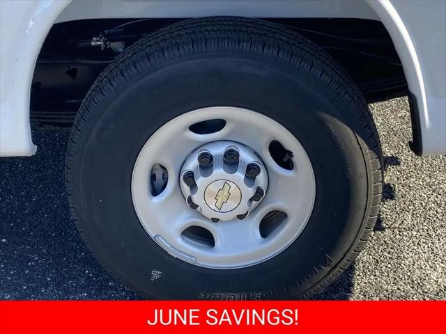 2025 Chevrolet Express Cargo Van RWD 2500 Extended Wheelbase WT
