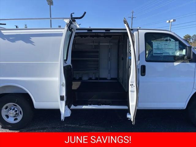 2025 Chevrolet Express Cargo Van RWD 2500 Extended Wheelbase WT