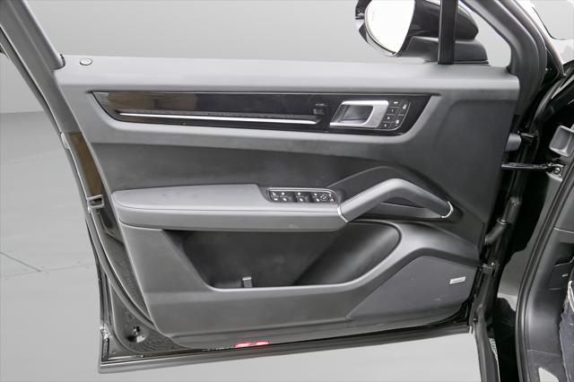 2022 Porsche Cayenne E-Hybrid