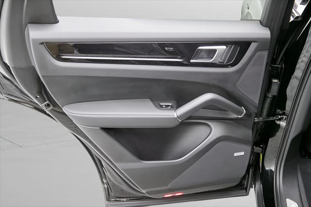 2022 Porsche Cayenne E-Hybrid