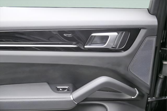 2022 Porsche Cayenne E-Hybrid