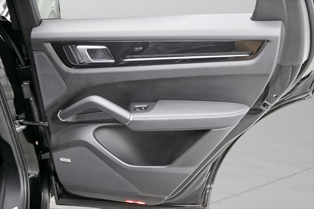 2022 Porsche Cayenne E-Hybrid