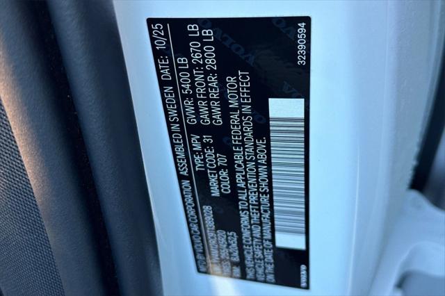 2026 Volvo XC60 B5 Plus