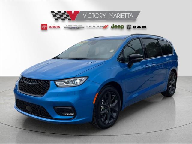 2026 Chrysler Pacifica Select for sale in Marietta, OH