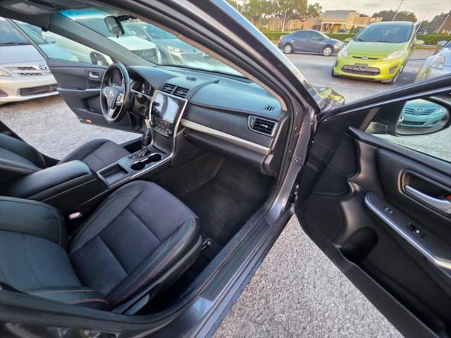 2016 Toyota Camry SE