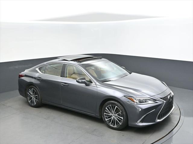 2023 Lexus ES 350's photo