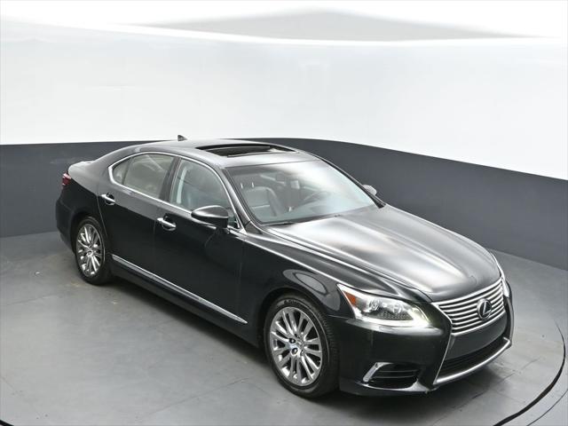 2016 Lexus LS Base's photo