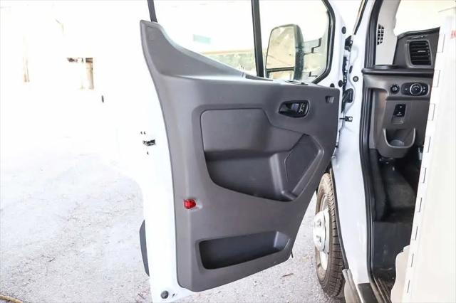 2025 Ford Transit Cutaway Unknown