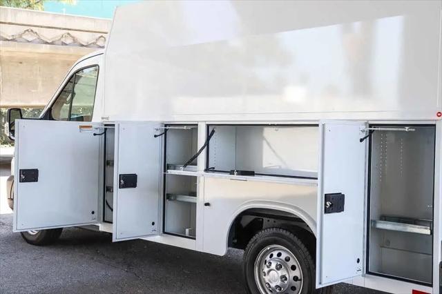 2025 Ford Transit Cutaway Unknown