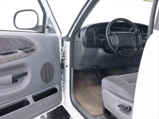 2000 Dodge Ram 1500 Base