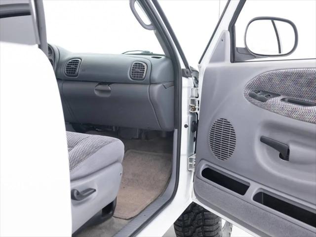 2000 Dodge Ram 1500 Base