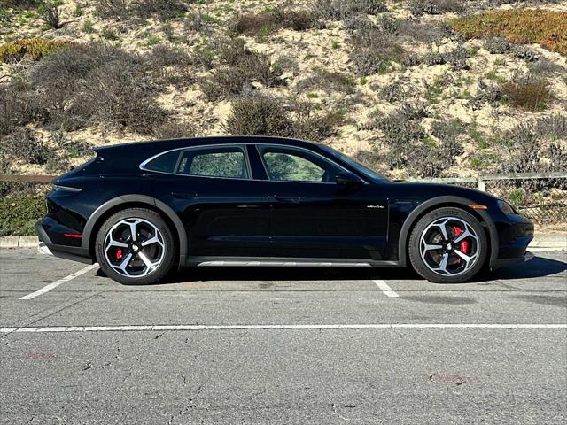2025 Porsche Taycan Cross Turismo 4S