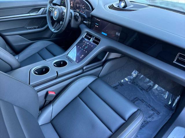 2025 Porsche Taycan Cross Turismo 4S