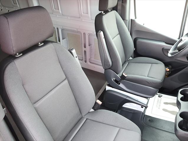 2025 Mercedes-Benz Sprinter 2500 Standard Roof 4-Cyl Diesel