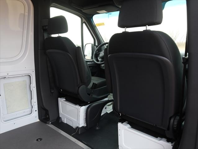 2025 Mercedes-Benz Sprinter 2500 Standard Roof 4-Cyl Diesel