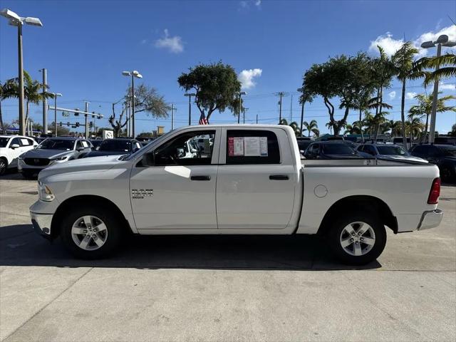 2022 Ram 1500 Classic SLT Crew Cab 4x2 5'7" Box
