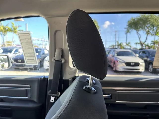 2022 Ram 1500 Classic SLT Crew Cab 4x2 5'7" Box