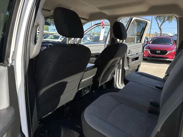 2022 Ram 1500 Classic SLT Crew Cab 4x2 5'7" Box