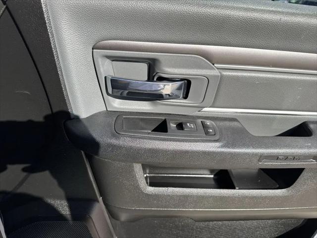2022 Ram 1500 Classic SLT Crew Cab 4x2 5'7" Box