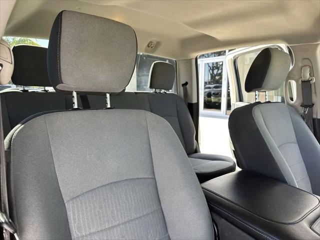 2022 Ram 1500 Classic SLT Crew Cab 4x2 5'7" Box