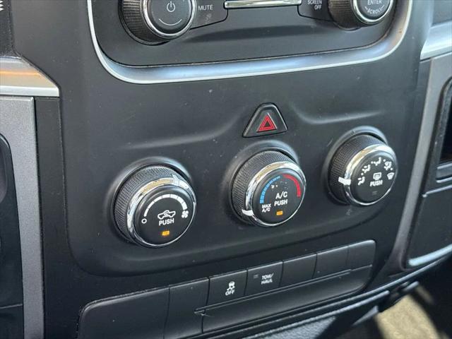 2022 Ram 1500 Classic SLT Crew Cab 4x2 5'7" Box