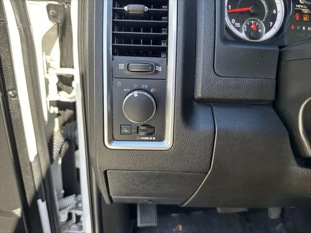 2022 Ram 1500 Classic SLT Crew Cab 4x2 5'7" Box