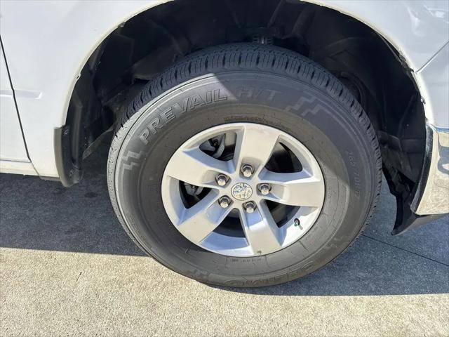 2022 Ram 1500 Classic SLT Crew Cab 4x2 5'7" Box