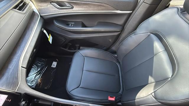 2025 Jeep Grand Cherokee L Limited 4x4