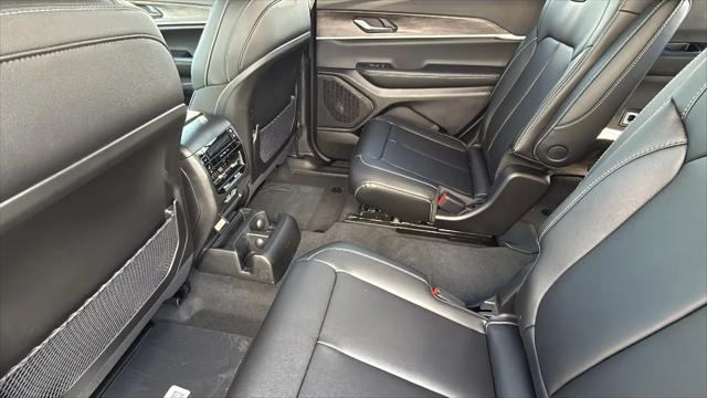 2025 Jeep Grand Cherokee L Limited 4x4