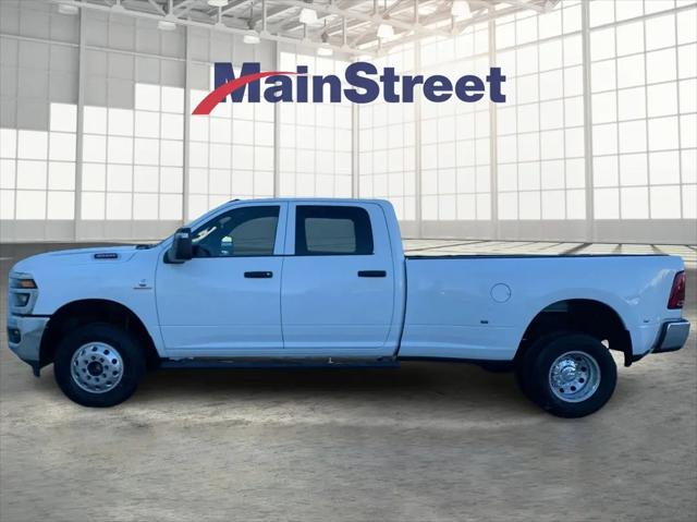 2026 Ram 3500 Tradesman Crew Cab 4x4 8' Box